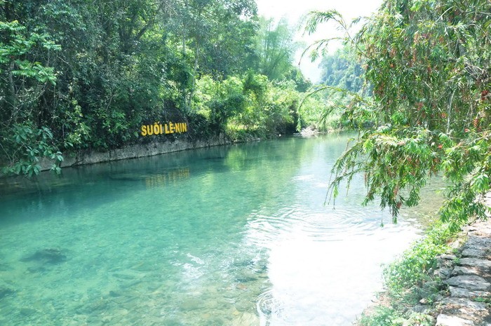 Kết quả hình ảnh cho SUOI LE NIN CAO BANG