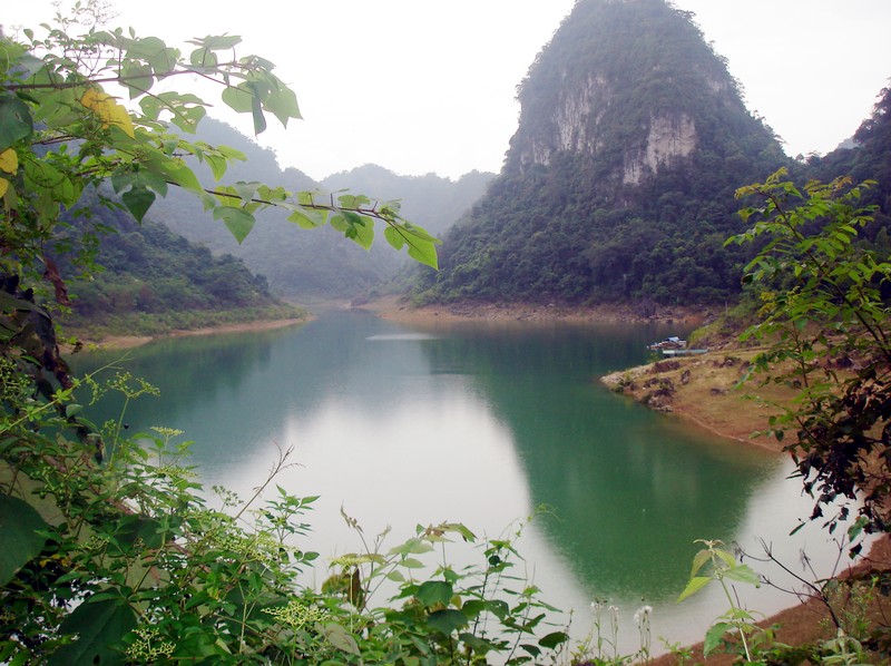 Kết quả hình ảnh cho hồ thang hen cao bằng