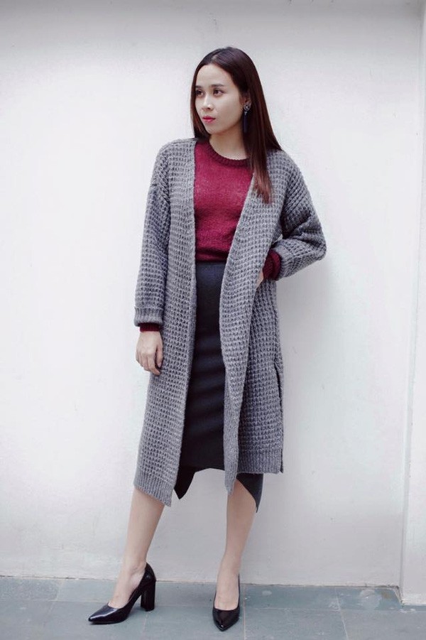 Kết quả hình ảnh cho Áo cardigan dáng dài kết hợp với váy sao thế giứoi