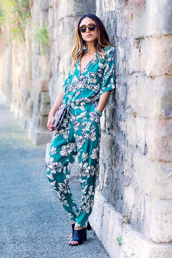 Kết quả hình ảnh cho Jumpsuit mua thu sao Chau Au