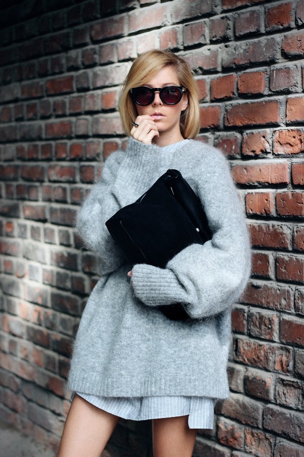 Kết quả hình ảnh cho Áo len oversized Châu Âu