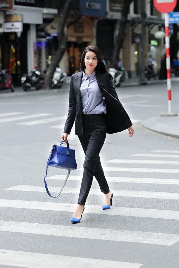 Kết quả hình ảnh cho Áo khoác blazer kiểu dáng cơ bản sao Châu Âu