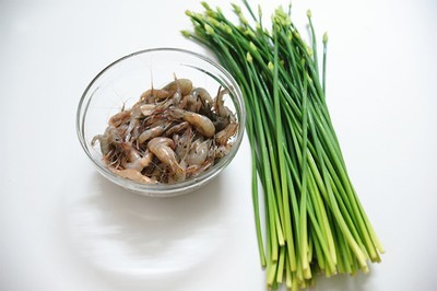 Kết quả hình ảnh cho Tôm đồng xào hẹ