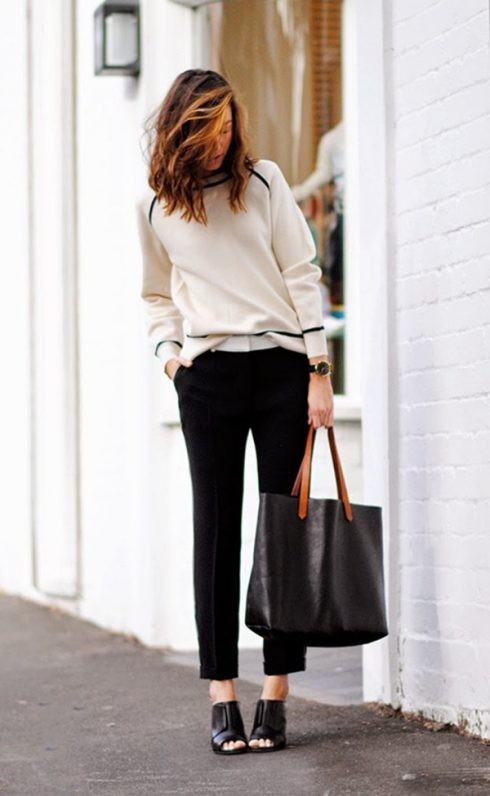 ELLE STYLE CALENDAR - GIÀY MULES - ELLE VN