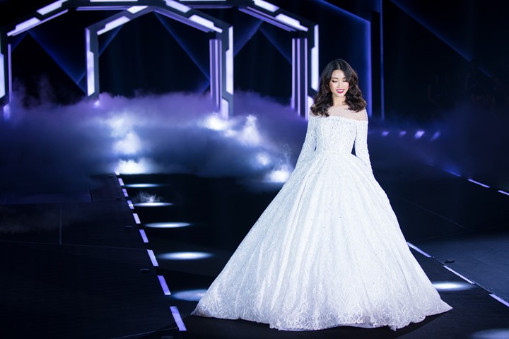 ho ngoc ha, pham huong-nhung nang tho bi bo roi cua chung thanh phong? hinh 7