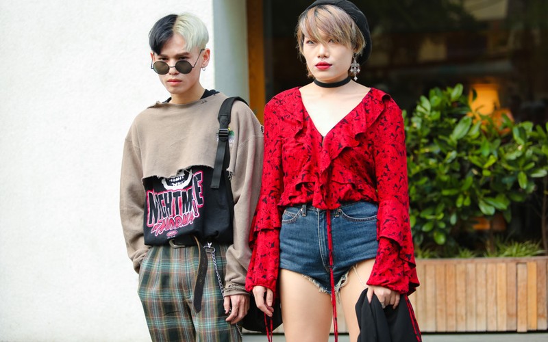 Street style ngay 2: Su noi loan khong gioi han cua tuoi tre hinh anh 11