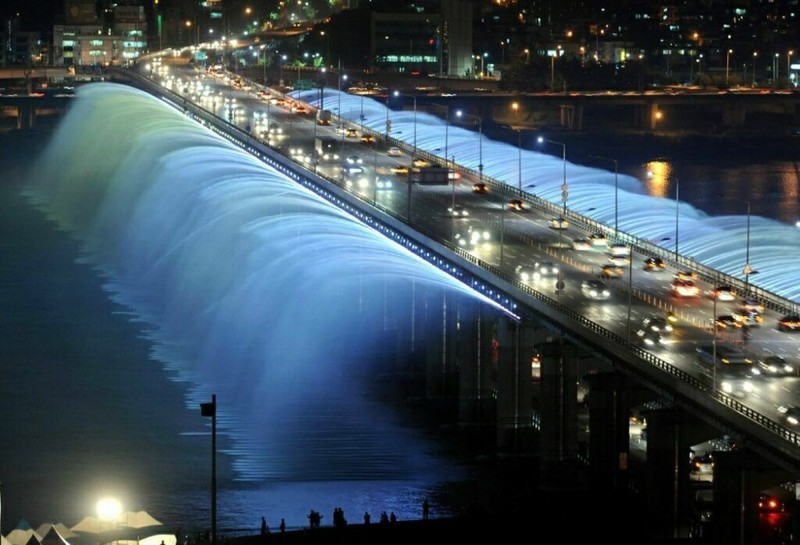 Nhung dai phun nuoc dam tinh nghe thuat hinh anh 12