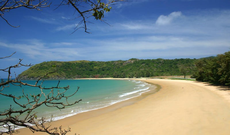 6 bai bien con hoang so cua Viet Nam hinh anh 2