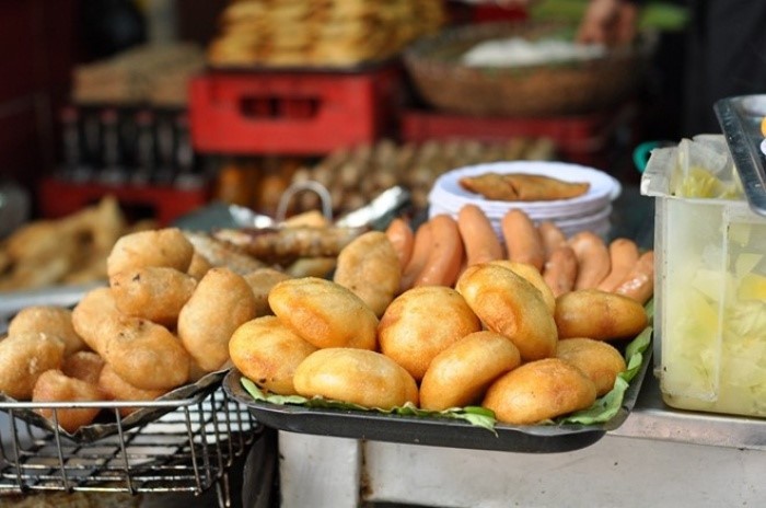 Nhung quan an vat ngon bo re quanh pho di bo Ho Guom hinh anh 9