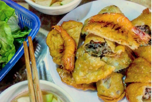 Truy tim nhung hang banh goi noi tieng Ha Noi hinh anh 1