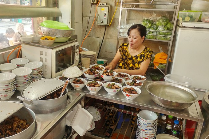 Ba món ngon cho bữa trưa lang thang phố cổ Hà Nội