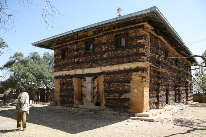 Những nhà thờ bí mật ẩn trong vách đá dựng đứng ở Ethiopia