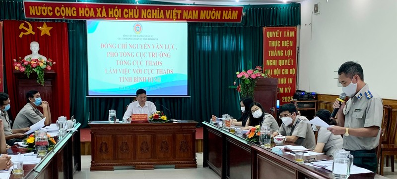 Phó Tổng Cục trưởng Tổng cục THADS Nguyễn Văn Lực làm việc với Cục THADS Bình Định