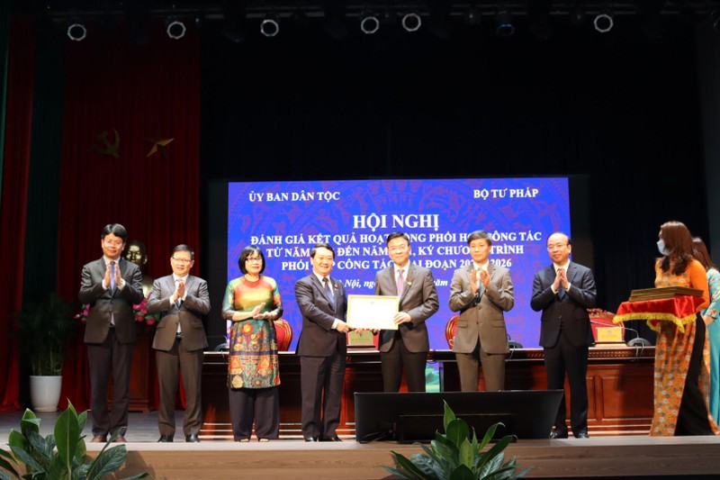 Tăng cường phối hợp giữa Bộ Tư pháp và Ủy ban Dân tộc ảnh 2