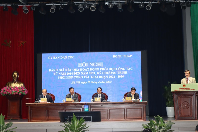 Tăng cường phối hợp giữa Bộ Tư pháp và Ủy ban Dân tộc ảnh 1