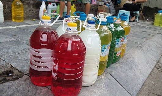 Hà Nội: Cảnh giác với nước rửa bán giá rẻ