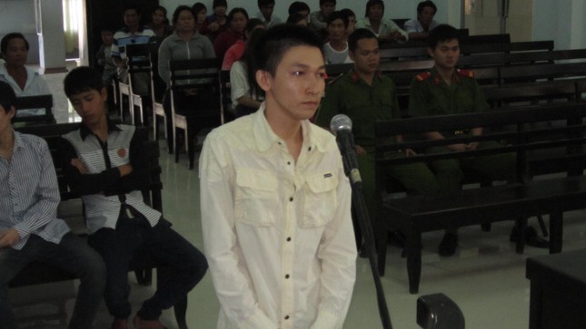 Bị cáo Nguyễn Ngọc Điệu trước vành móng ngựa.