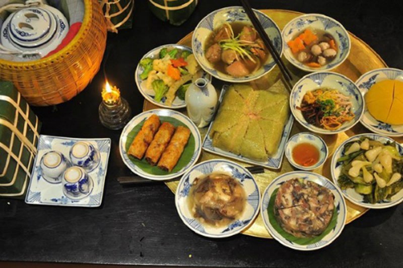 Ăn Tết thả phanh dáng vẫn mong manh