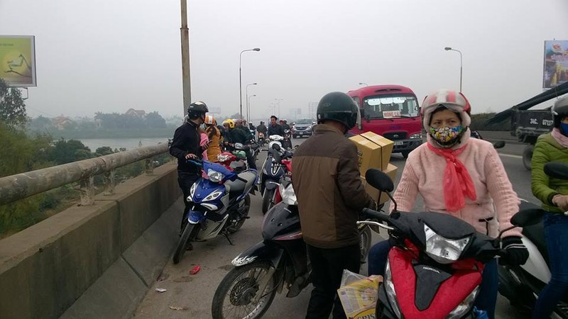 Bố ép con nhảy cầu tự tử sau tiệc sinh nhật