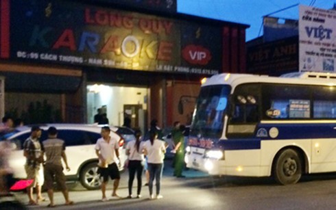 60 'dân chơi' đất Cảng phê ma túy trong quán karraoke