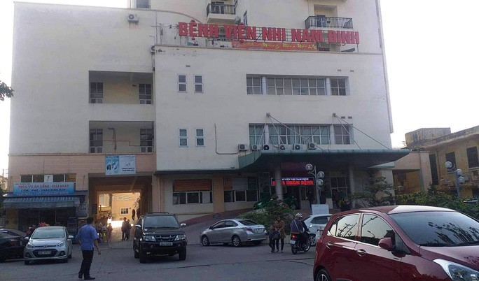 Vụ ăn bớt thuốc của bệnh nhi ở Nam Định: Bắt nữ trưởng phòng xinh đẹp - Ảnh 1. Vụ ăn bớt thuốc của bệnh nhi ở Nam Định: Bắt nữ trưởng phòng xinh đẹp - Ảnh 1.
