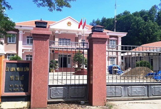 Bình Định: Buộc thôi việc công chức dùng bằng giả - Ảnh 2. Bình Định: Buộc thôi việc công chức dùng bằng giả - Ảnh 2.