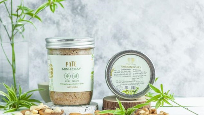 7 người ngộ độc pate Minh Chay phải thở máy