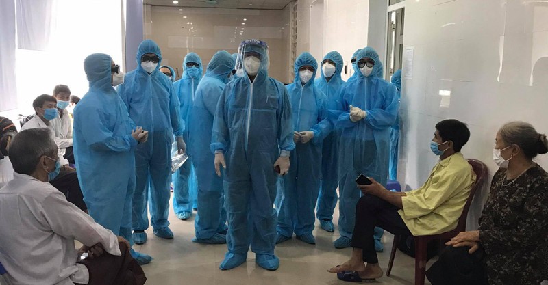 Ngành y tế đang tích cực khoanh vùng dập dịch.