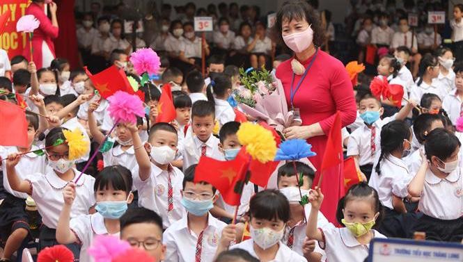 Thủ tướng yêu cầu triển khai các chính sách hỗ trợ đảm bảo không để học sinh, sinh viên thất học sau dịch.