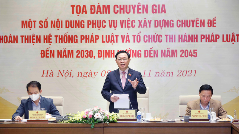 Chủ tịch Quốc hội Vương Đình Huệ phát biểu tại Tọa đàm.
