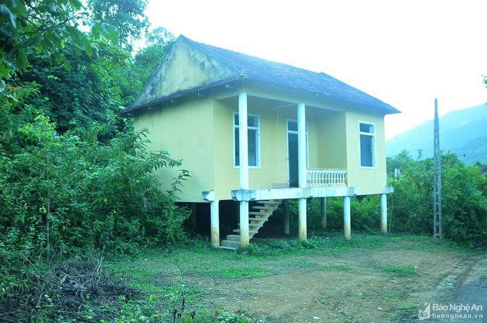 Những ngôi nhà bỏ hoang trong khu tái định cư ở miền Tây xứ Nghệ ảnh 7