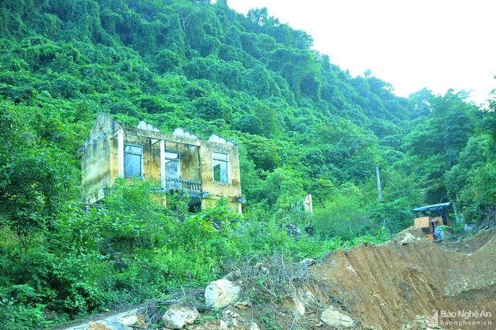 Những ngôi nhà bỏ hoang trong khu tái định cư ở miền Tây xứ Nghệ ảnh 2