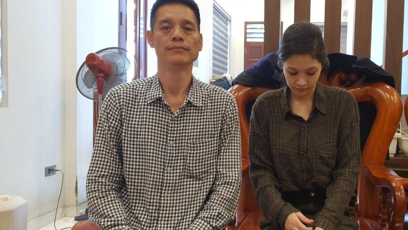 Vợ hóa điên, nhiều năm nay ông Cương đâm đơn các nơi đề nghị làm rõ sự việc “xe điên”.