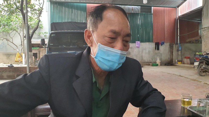 Ông Đỗ Hữu Chức - ông nội của cháu bé ĐNA