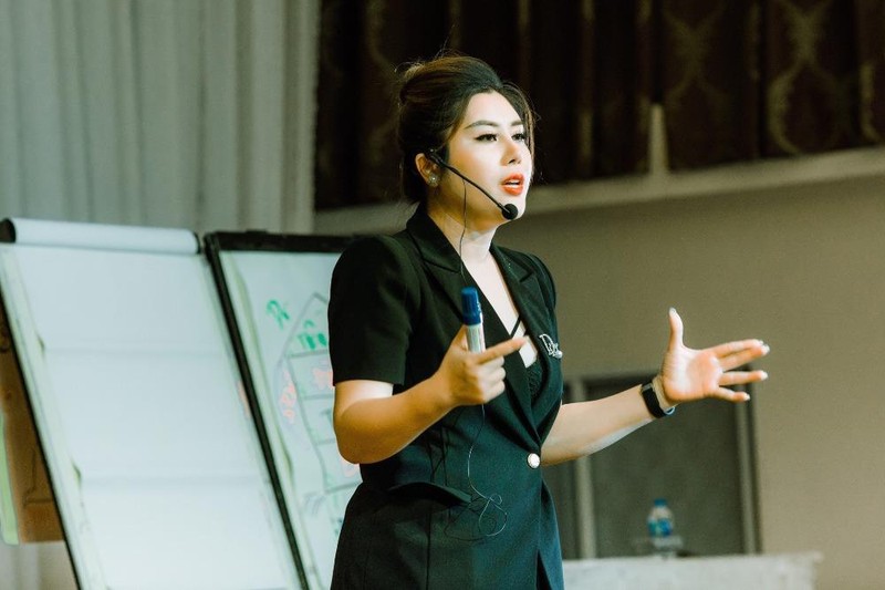 Doanh nhân Đỗ Kim Yến.
