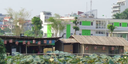 Nhà hàng Hải Long “mọc” trái phép tại đầm Bẩy thuộc phường Nhật Tân