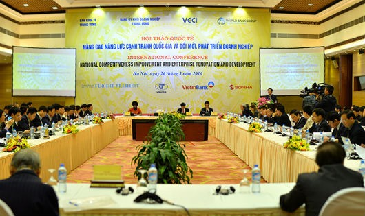 Chính phủ cũng phải cạnh tranh như doanh nghiệp
