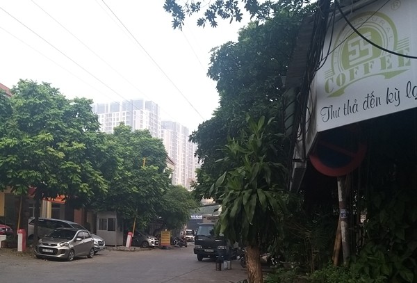 Quận Hai Bà Trưng, TP Hà Nội: Xe đỗ đầy cổng, Đội Thanh tra GTVT... “bó tay” ảnh 6