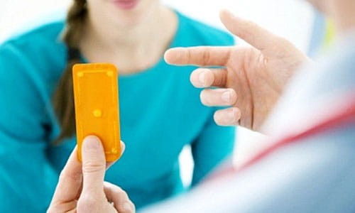 Không tự ý mua thuốc để phá thai tại nhà. Ảnh minh họa