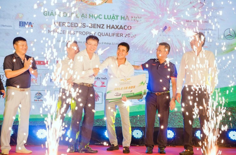 Bế mạc Giải Golf Đại học Luật Hà Nội lần thứ II ảnh 2