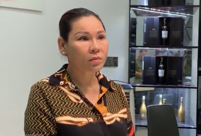 Nữ doanh nhân Thu Trà nổi tiếng mạng xã hội, vừa bị khởi tố thêm tội rửa tiền - Ảnh 1. Nữ doanh nhân Thu Trà nổi tiếng mạng xã hội, vừa bị khởi tố thêm tội rửa tiền - Ảnh 1.