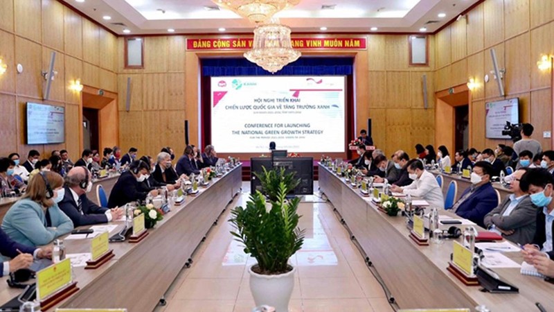 Hội nghị triển khai “Chiến lược quốc gia về tăng trưởng xanh giai đoạn 2021 -2030, tầm nhìn 2050”.