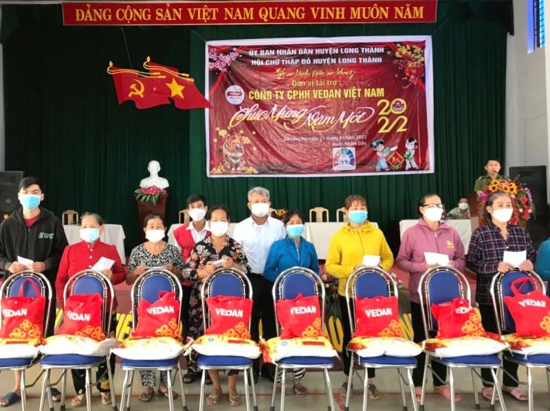 Vedan Việt Nam trao tặng 1.000 phần quà tết cho người dân có hoàn cảnh khó khăn ảnh 1