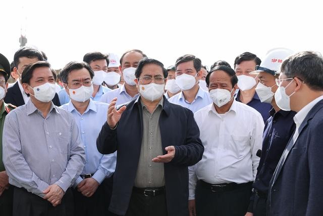 Thủ tướng tiếp tục kiểm tra, đôn đốc thi công tuyến cao tốc Bắc – Nam ảnh 3