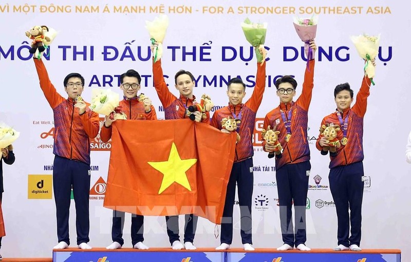 Thể dục dụng cụ giành huy chương vàng đầu tiên ảnh 2
