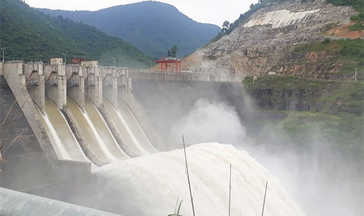 Thủy điện Bản Vẽ đang vận hành đập nước trong tình trạng an toàn.