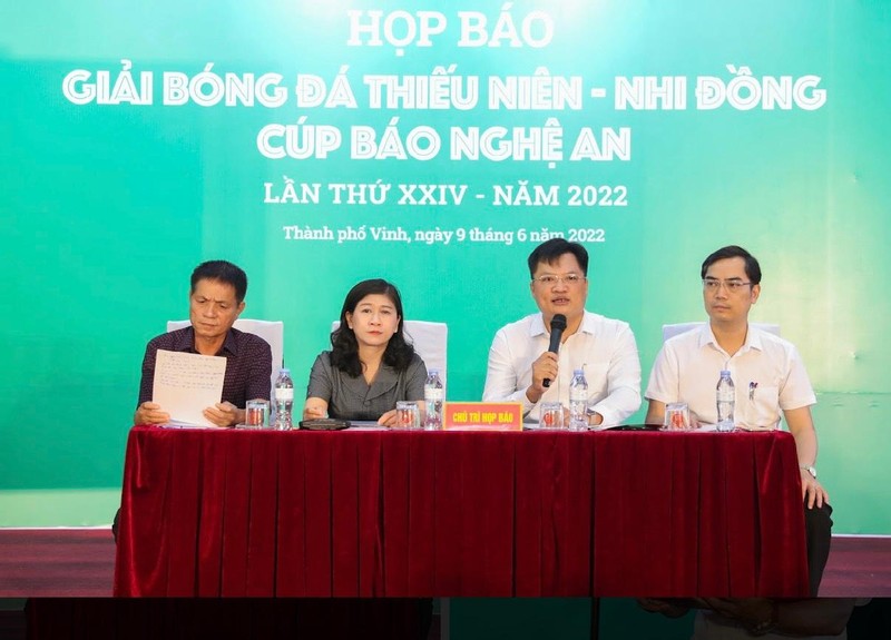 Nghệ An họp báo giải bóng đá thiếu niên nhi đồng cúp Báo Nghệ An