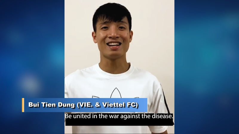 Bùi Tiến Dũng dành những tình cảm và lời cầu chúc tới những bệnh nhân và y, bác sĩ