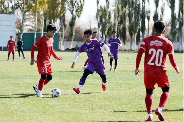 ĐT U23 Việt Nam chia quân đấu tập, HLV Park Hang-seo hài lòng về sự nỗ lực của các học trò