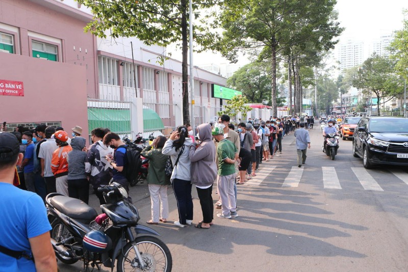 HLV Kiatisak: "Ngày mai các bạn sẽ biết chúng tôi chơi như thế nào" ảnh 1